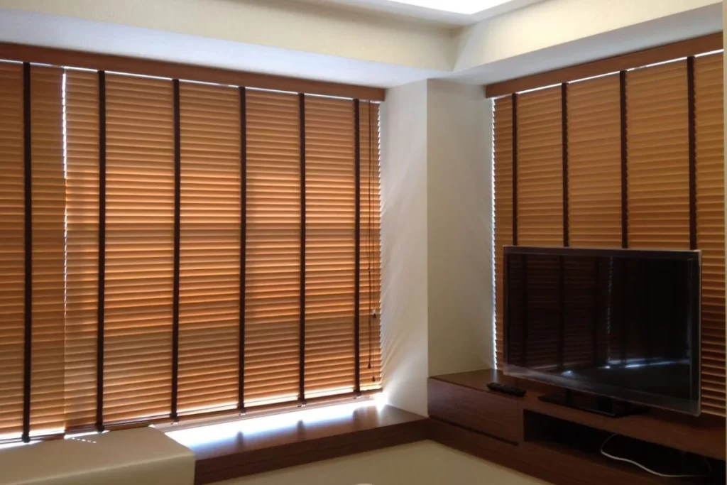 Venetian-Blinds