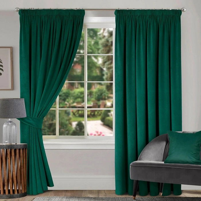 green curtains s6