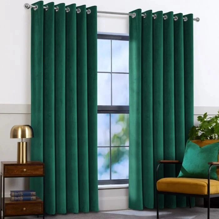 green curtains s7