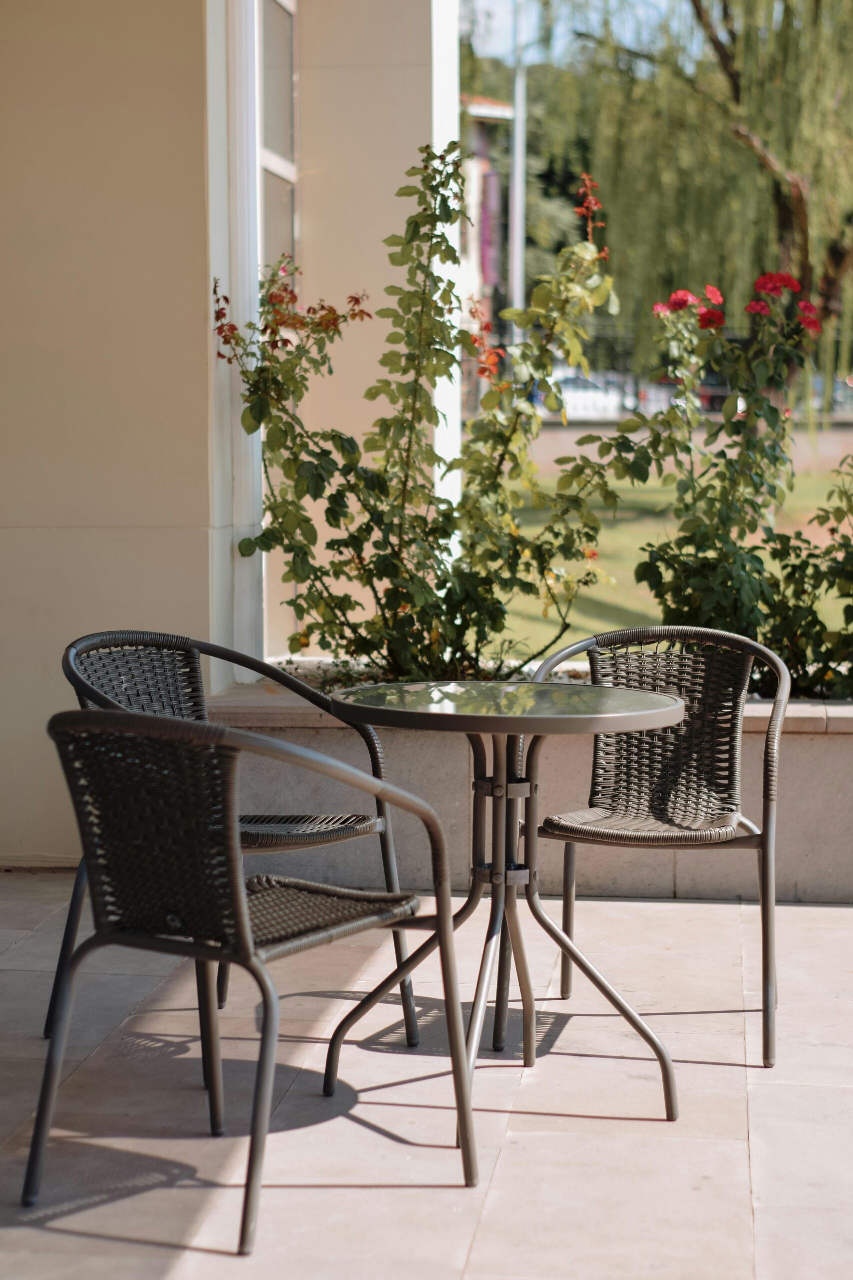 How to Choose Outdoor Furniture Dubai Homes