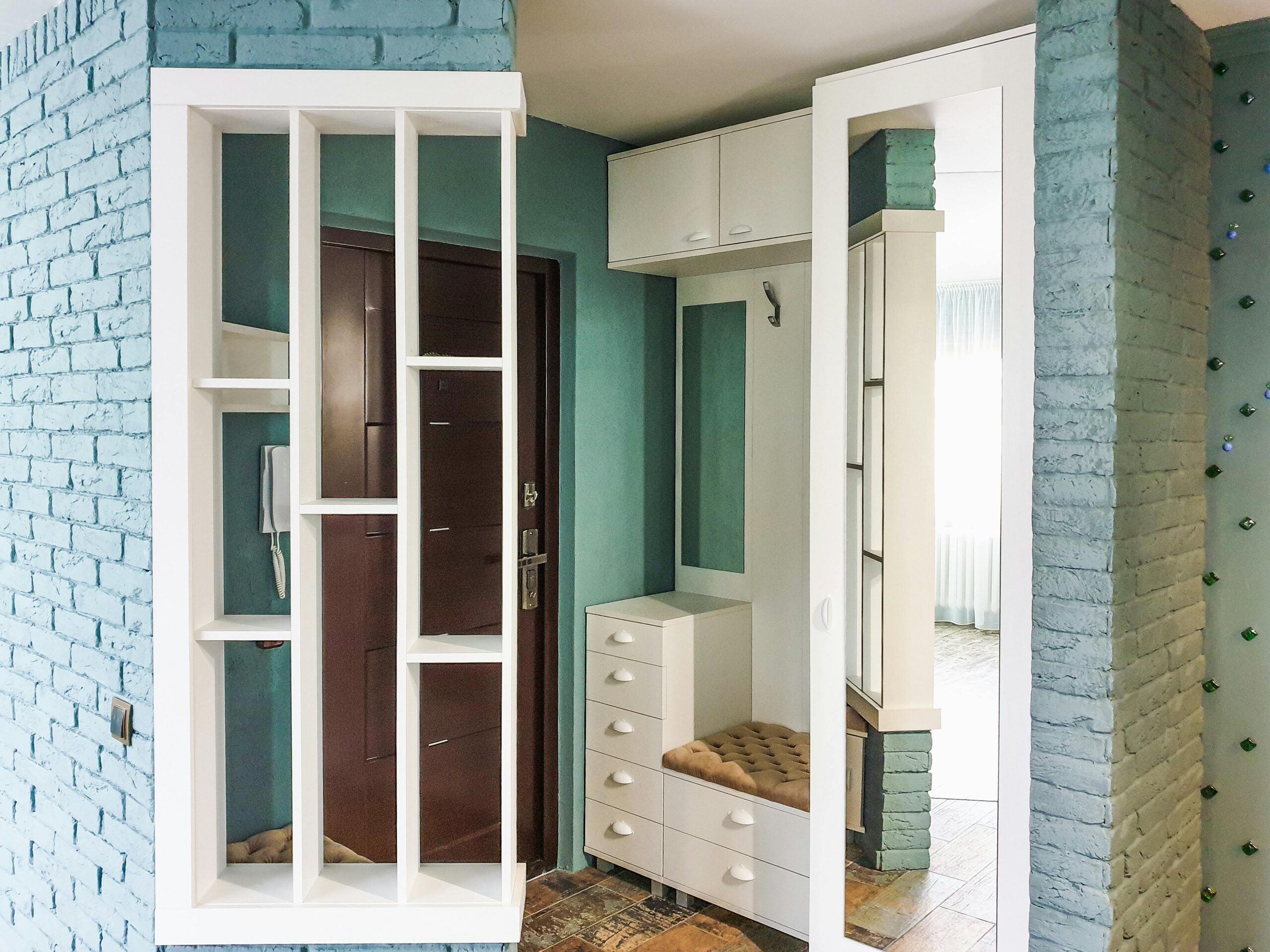 How to Choose the Right Divider for Interiors